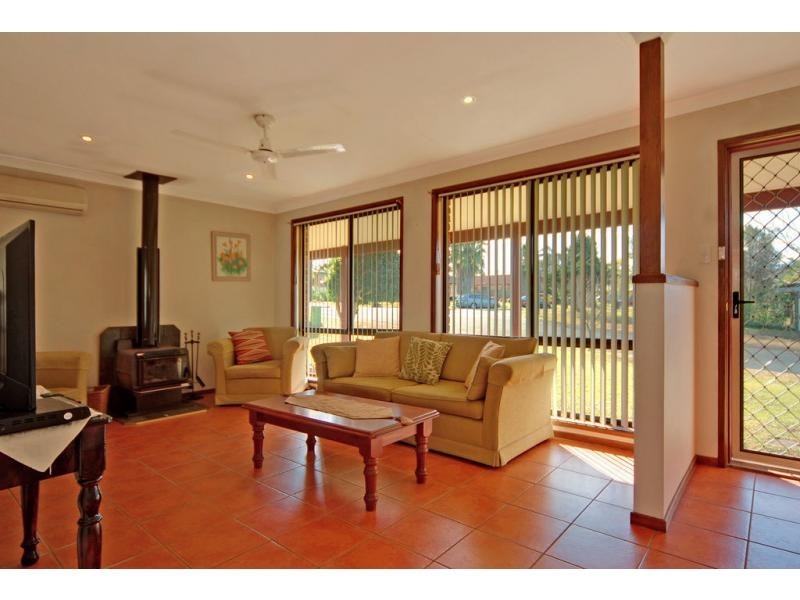 18 Rannoch Drive, West Nowra NSW 2541