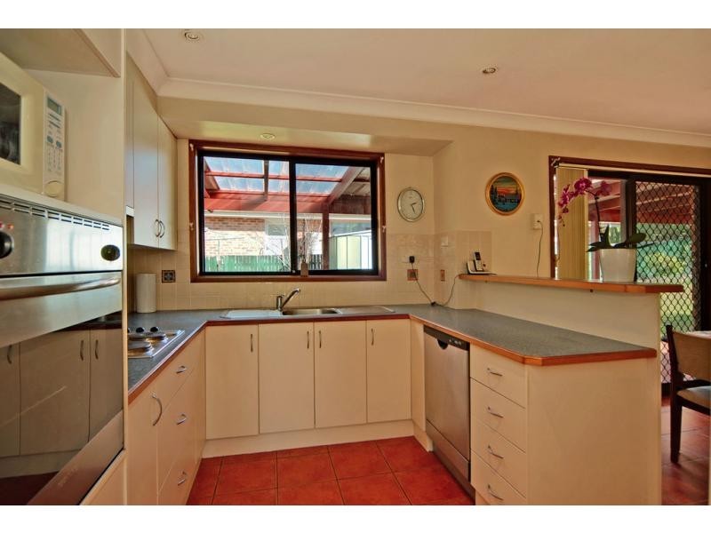 18 Rannoch Drive, West Nowra NSW 2541