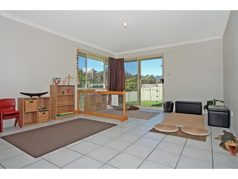 22 Hibiscus Place, Bomaderry NSW 2541