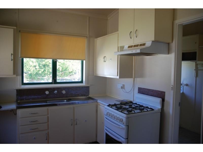 12 Quiberon Street, Nowra NSW 2541