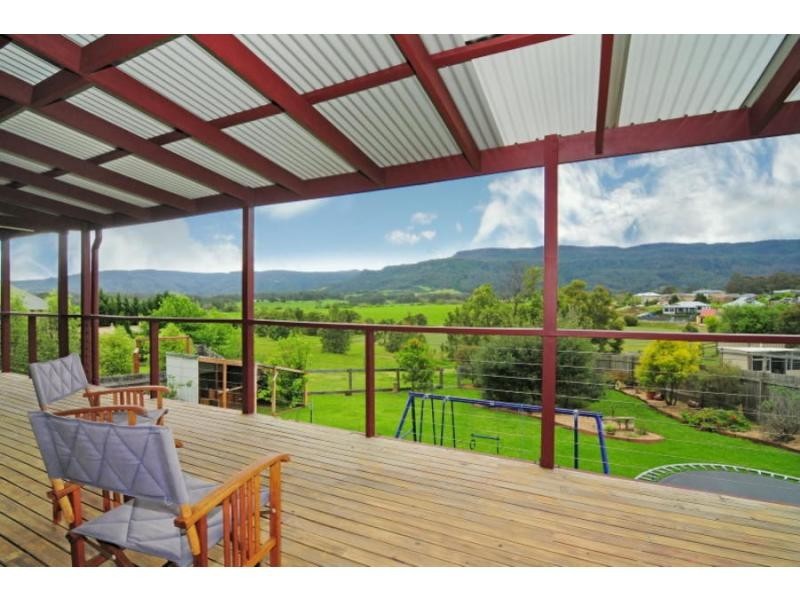 2 Lebene Grove, Cambewarra NSW 2540