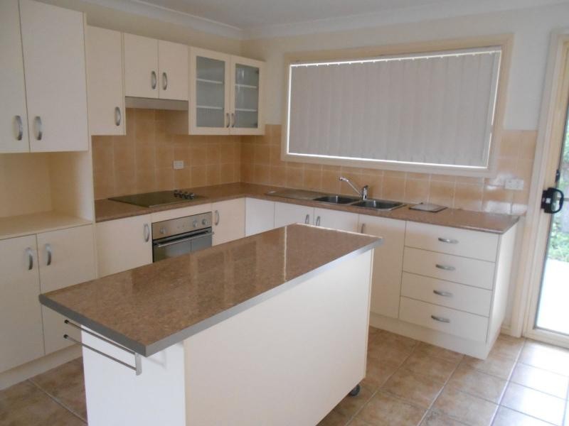 17a Karowa Street, Bomaderry NSW 2541