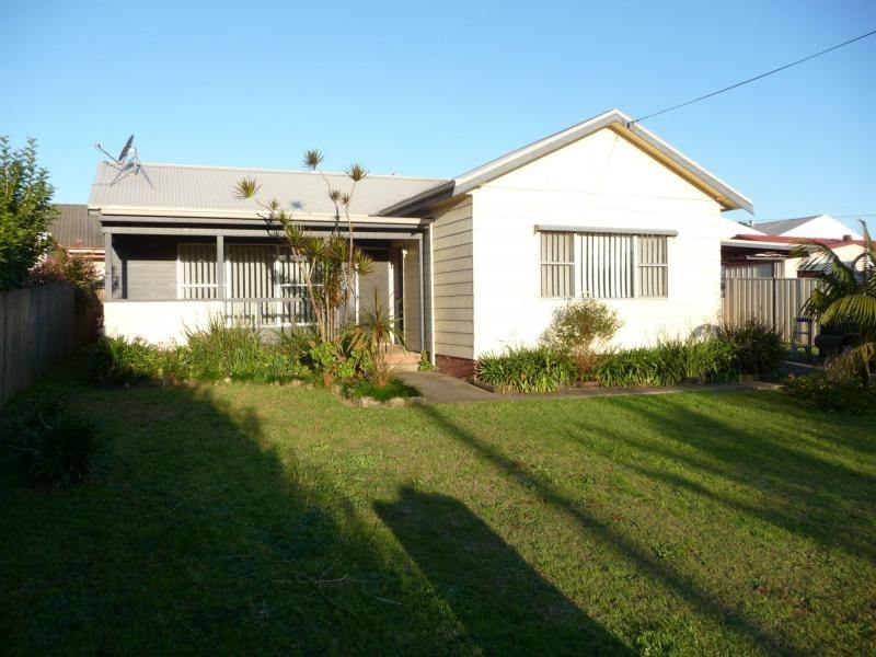 18 Hale Avenue, Nowra NSW 2541