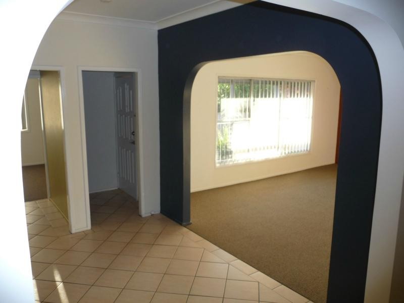 18 Hale Avenue, Nowra NSW 2541