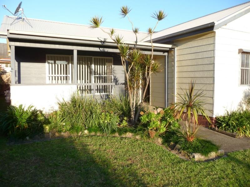 18 Hale Avenue, Nowra NSW 2541