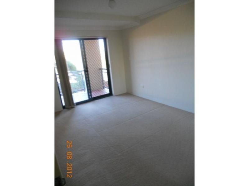 11/8-10 Bigge Street, Warwick Farm NSW 2170