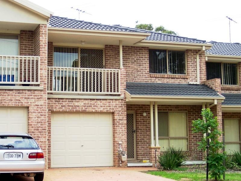2/43-45 Araluen Avenue, Moorebank NSW 2170
