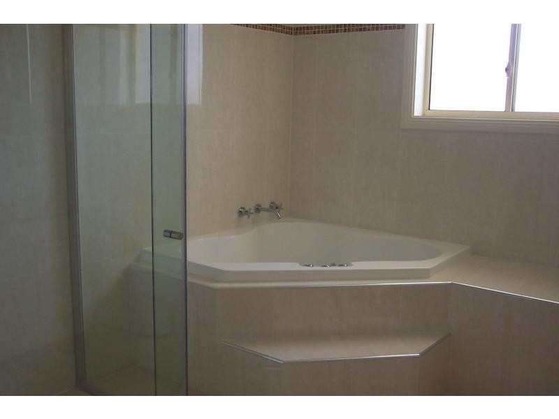 4/23 Carnation Avenue, Casula NSW 2170