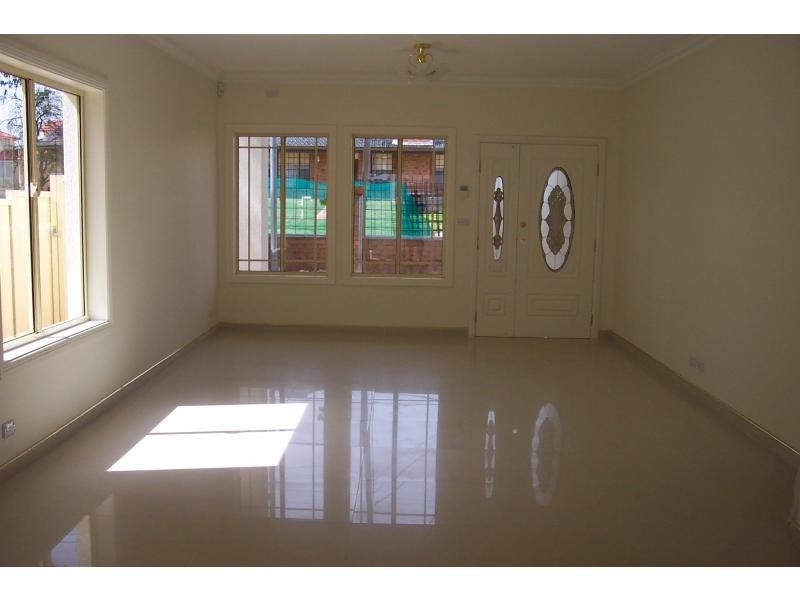 4/23 Carnation Avenue, Casula NSW 2170