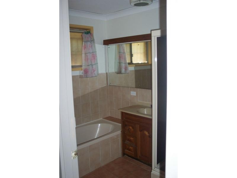 46 Supply Avenue, Lurnea NSW 2170