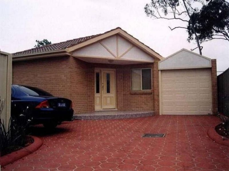 8B Reserve Road, Casula NSW 2170