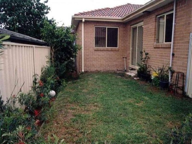 8B Reserve Road, Casula NSW 2170