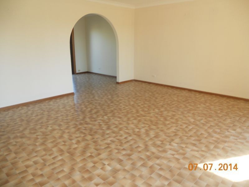 Edensor Park NSW 2176