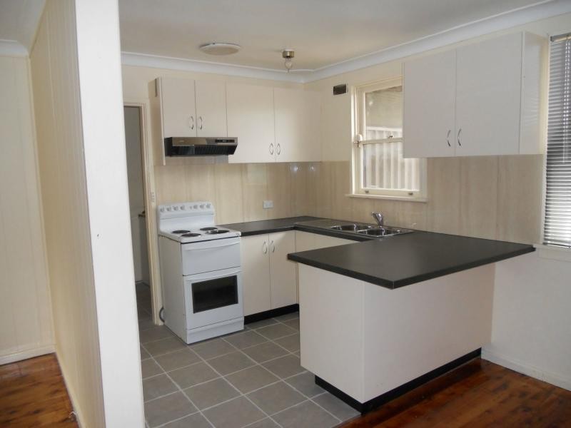 10 Maxwells Avenue, Ashcroft NSW 2168