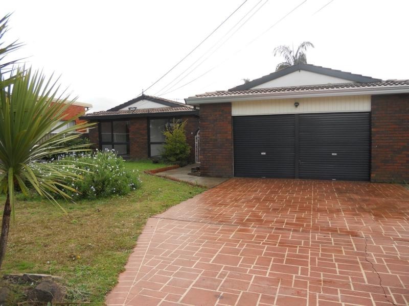 11 Joseph Street, Chipping Norton NSW 2170