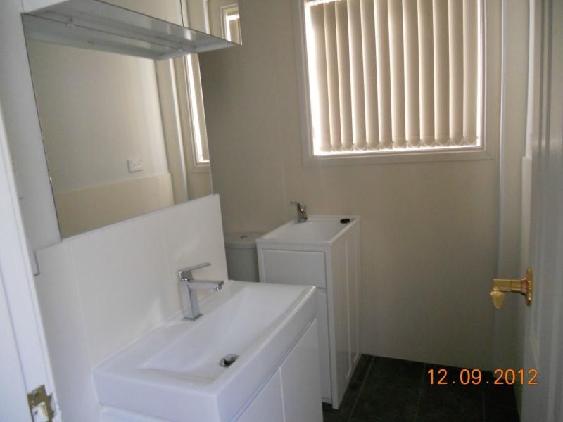 8 McCartney Street, Warwick Farm NSW 2170