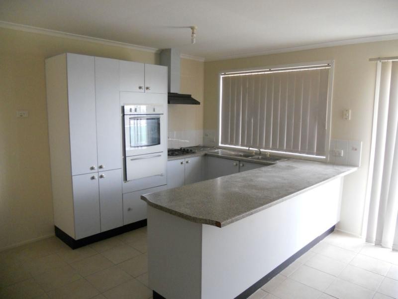 287 Whitford Road, Green Valley NSW 2168