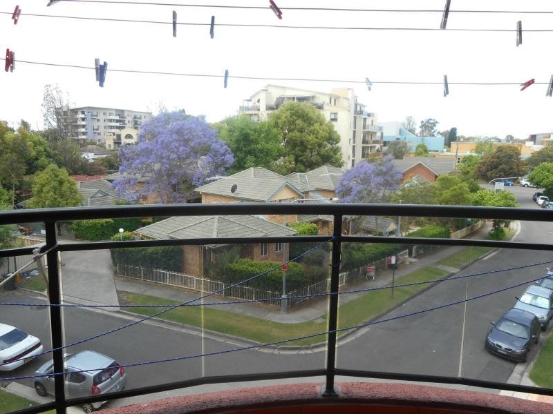 Unit 12/10 Tindall Street, Liverpool NSW 2170