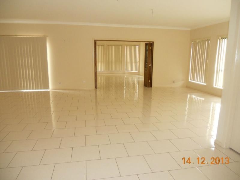 West Hoxton NSW 2171