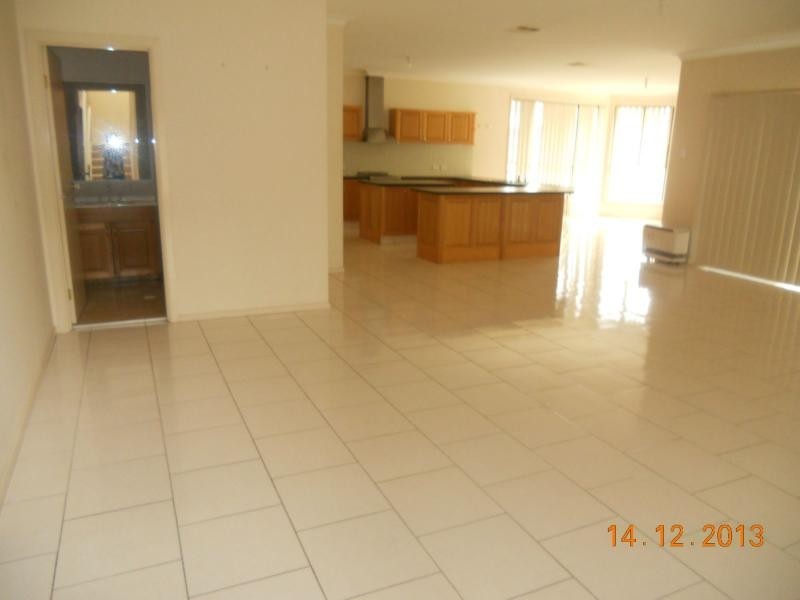 West Hoxton NSW 2171