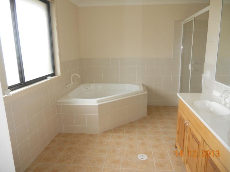 West Hoxton NSW 2171