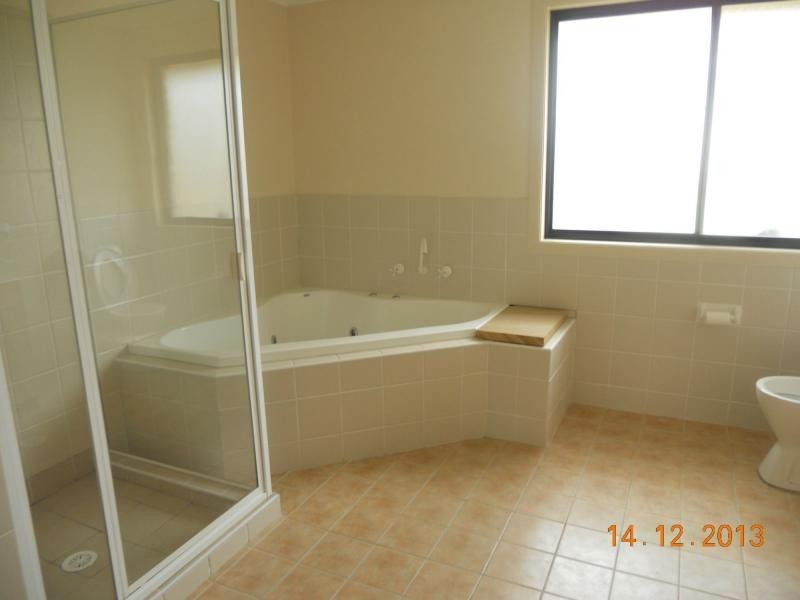 West Hoxton NSW 2171