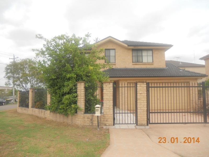 25 Gascogne Street, Prestons NSW 2170