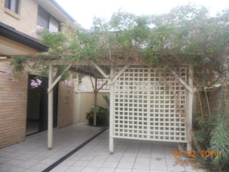 25 Gascogne Street, Prestons NSW 2170