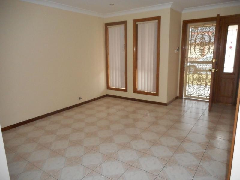 8 Althorpe Street, Green Valley NSW 2168