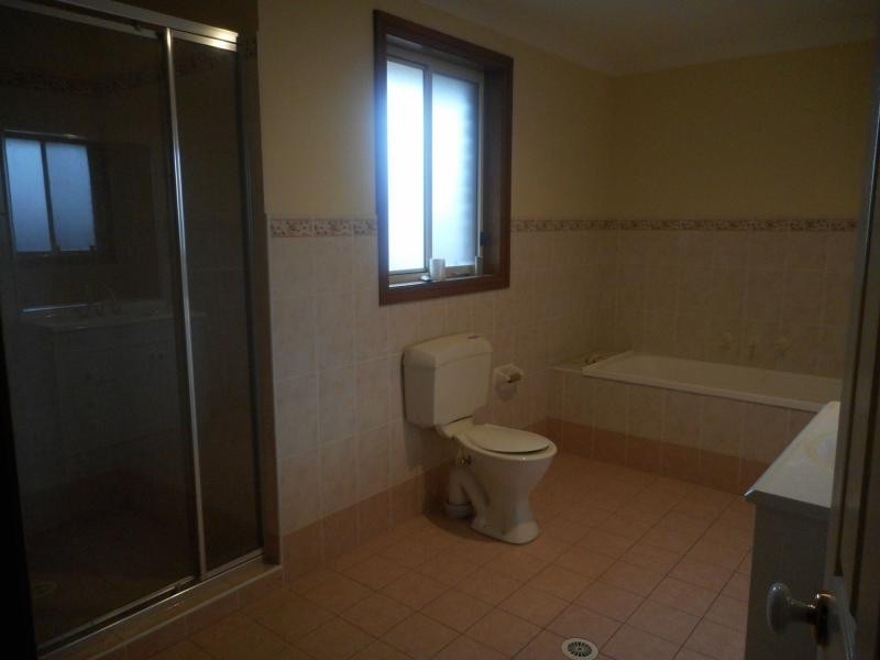 8 Althorpe Street, Green Valley NSW 2168