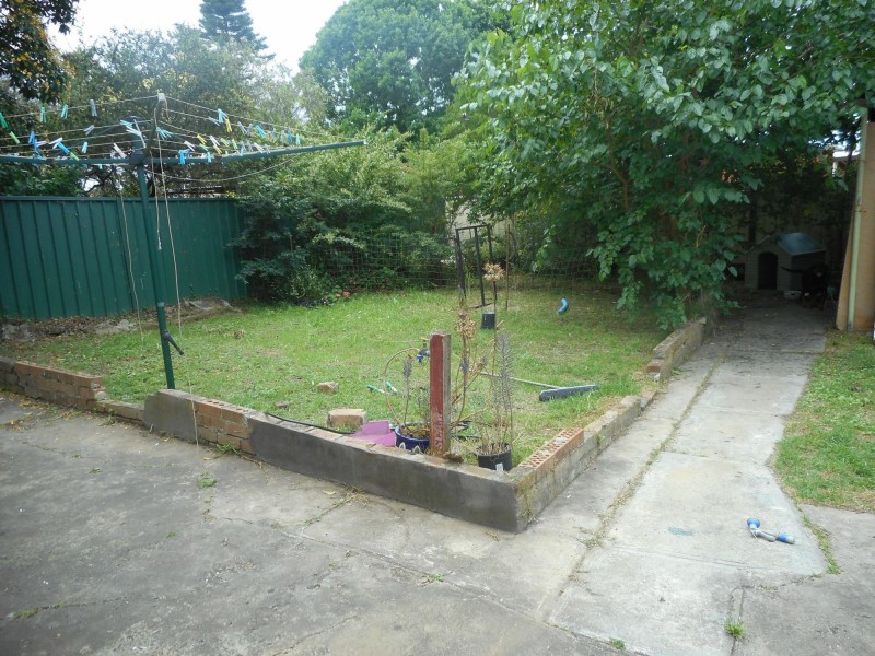 19 Smith Crescent, Liverpool NSW 2170