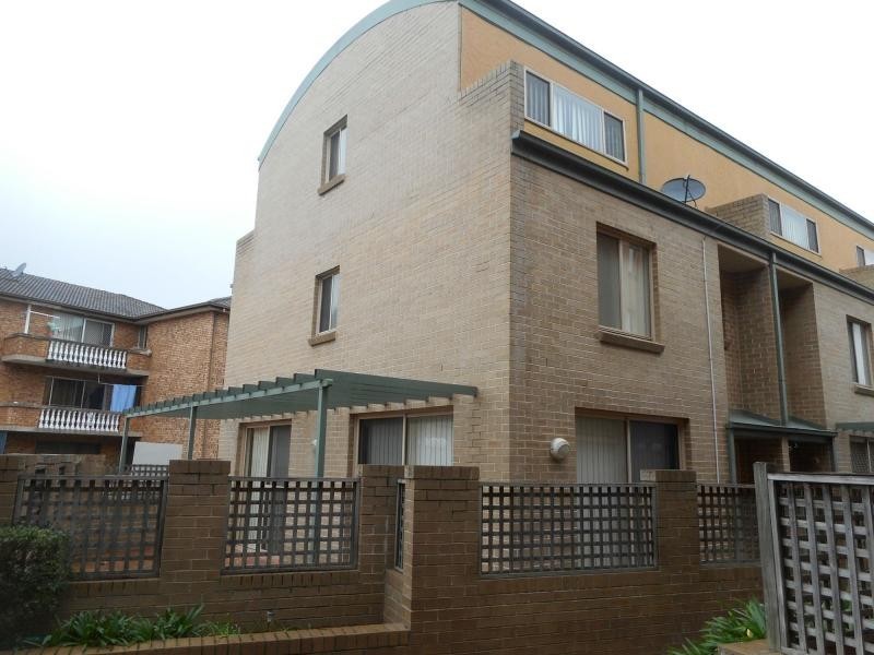 57/100 Terminus Street, Liverpool NSW 2170