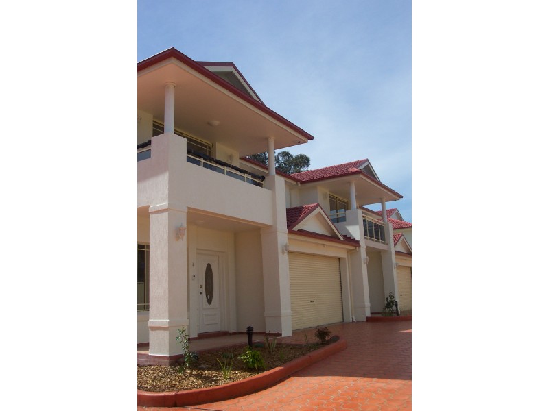 2/23-25 Carnation Ave, Casula NSW 2170