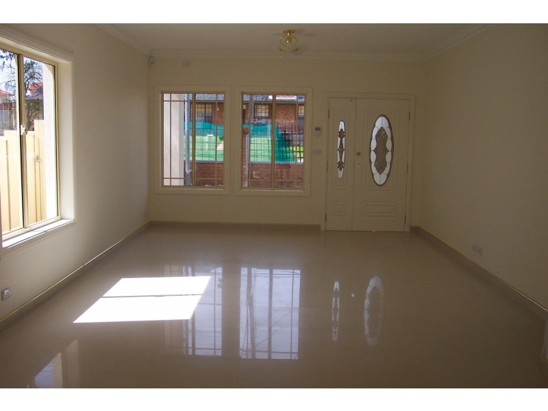 2/23-25 Carnation Ave, Casula NSW 2170