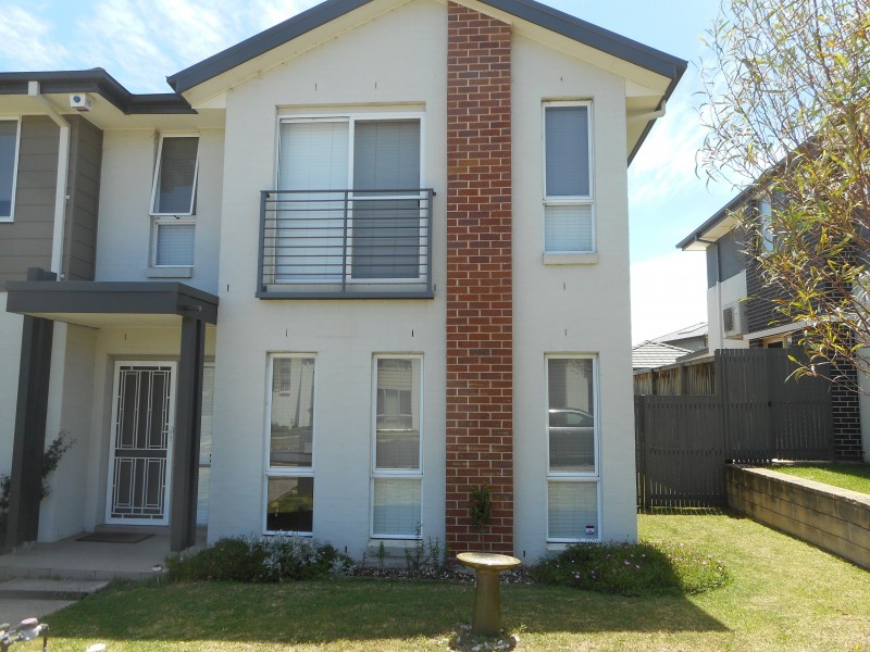 12 Truscott Avenue, Middleton Grange NSW 2171