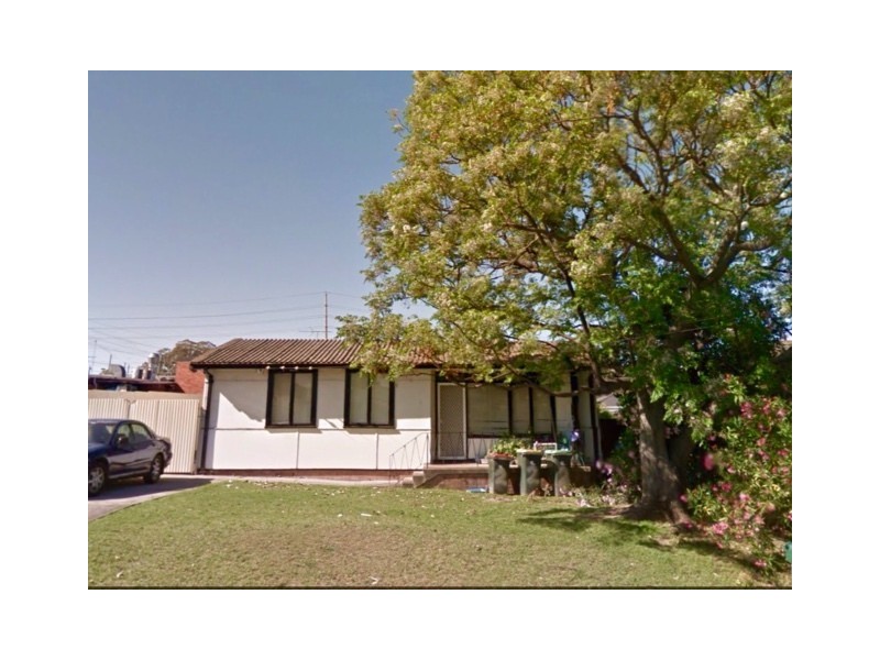 2 Wych Ave, Lurnea NSW 2170