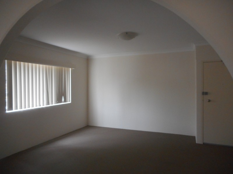 2/1 Lachlan St, Warwick Farm NSW 2170