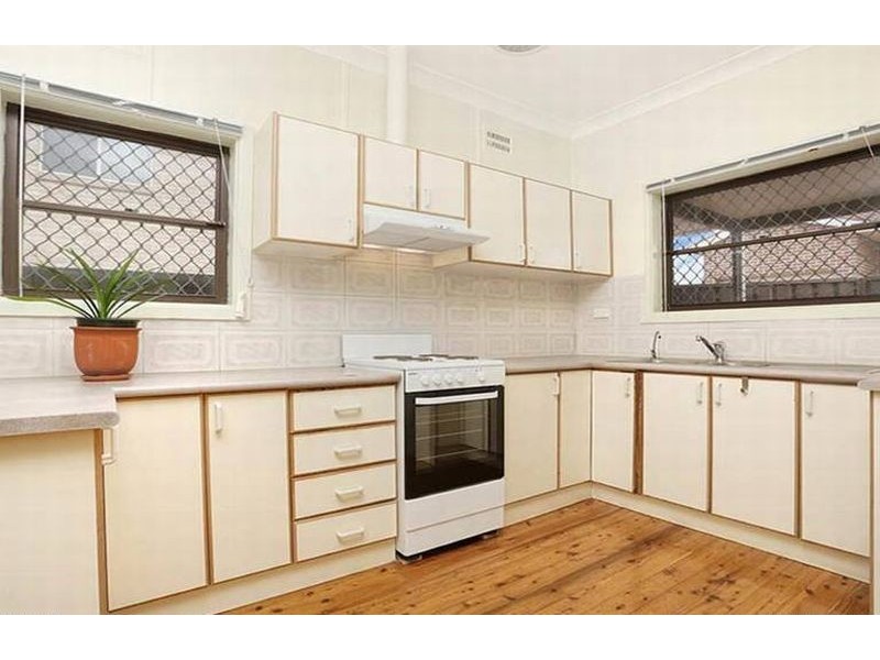 32A Kimberley St, Merrylands NSW 2160