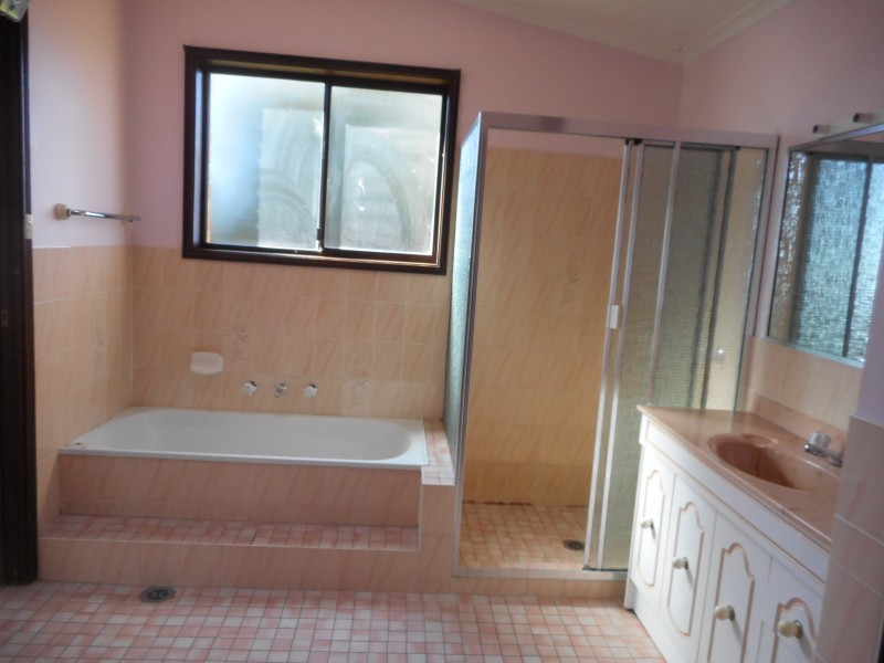 160b Rossmore Cres, Rossmore NSW 2557