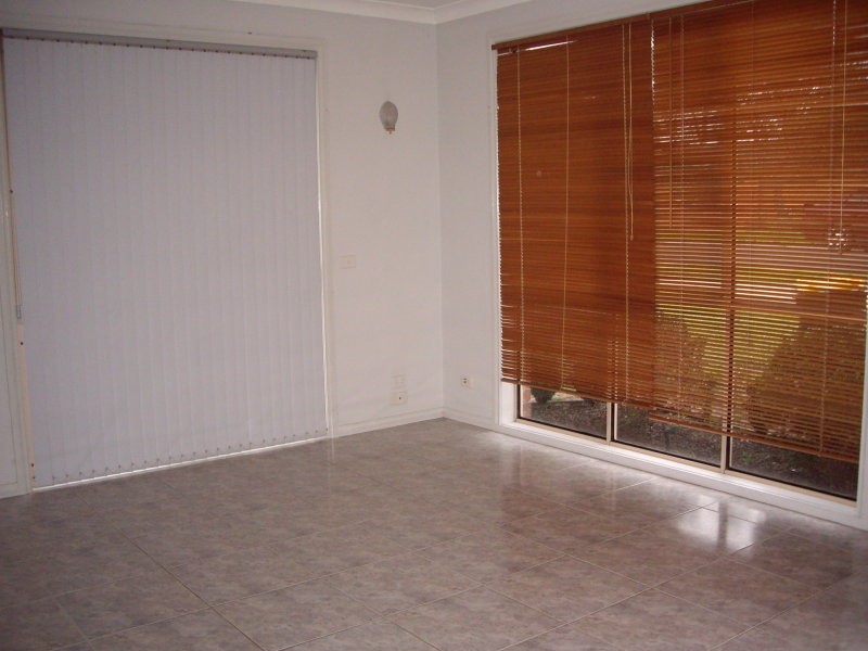 2/78 Carnarvon Road, Strathmore VIC 3041