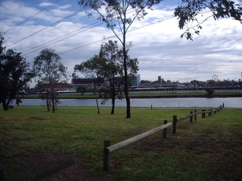 9/2 Ballarat Road, Footscray VIC 3011