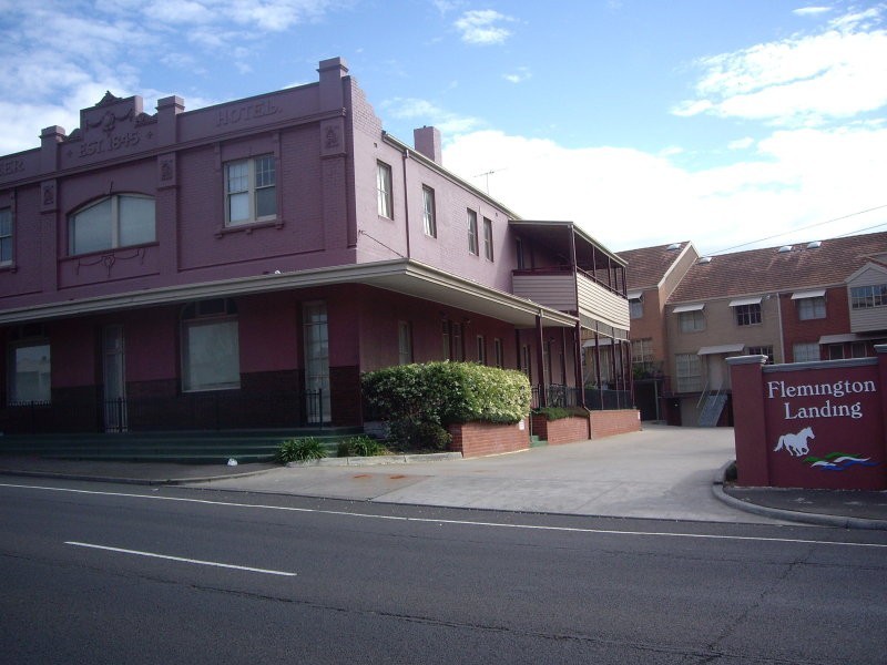 9/2 Ballarat Road, Footscray VIC 3011