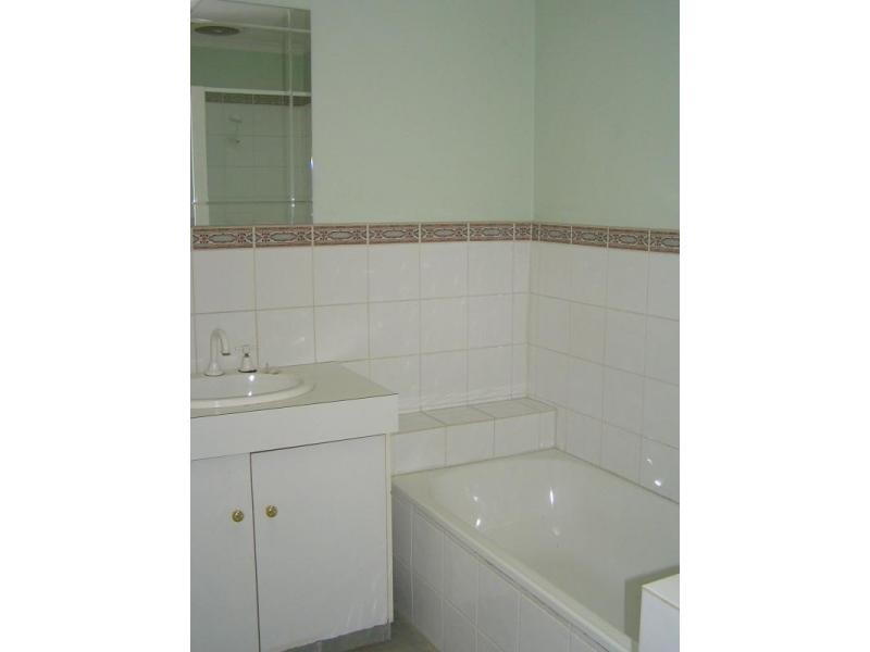 1/144 Hoffmans Road, Niddrie VIC 3042