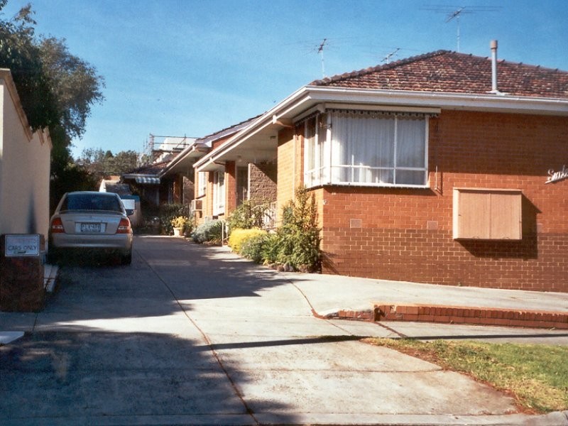4/16 Woodvale Grove, Essendon VIC 3040