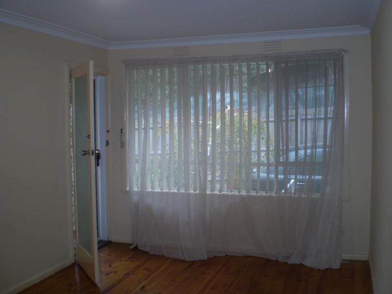 4/16 Woodvale Grove, Essendon VIC 3040