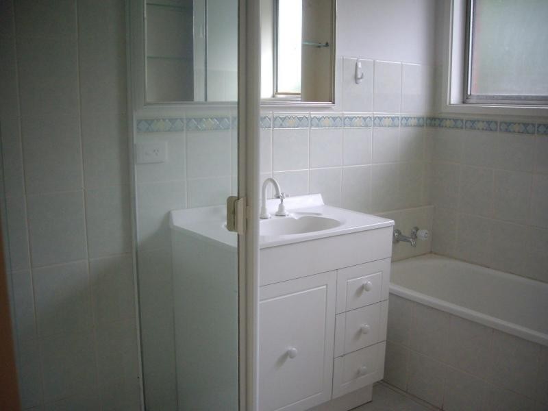 70 Devereaux Street, Oak Park VIC 3046