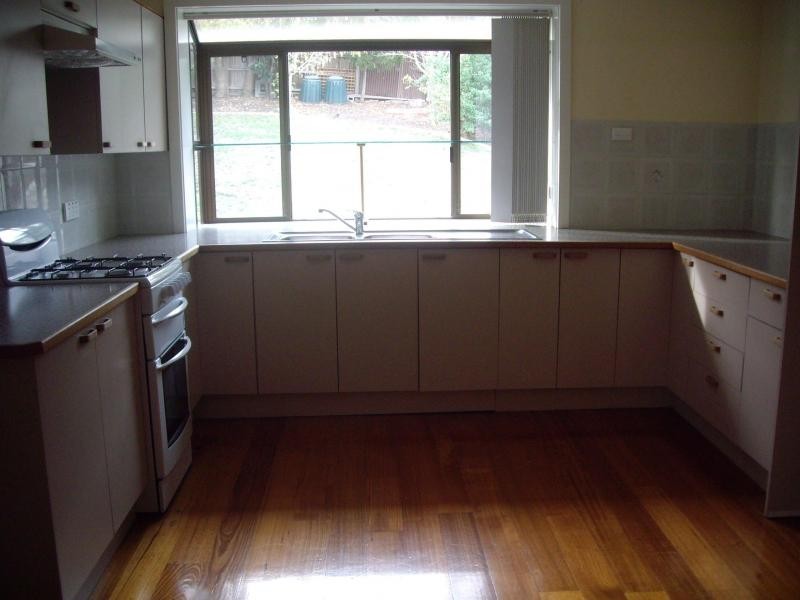 70 Devereaux Street, Oak Park VIC 3046