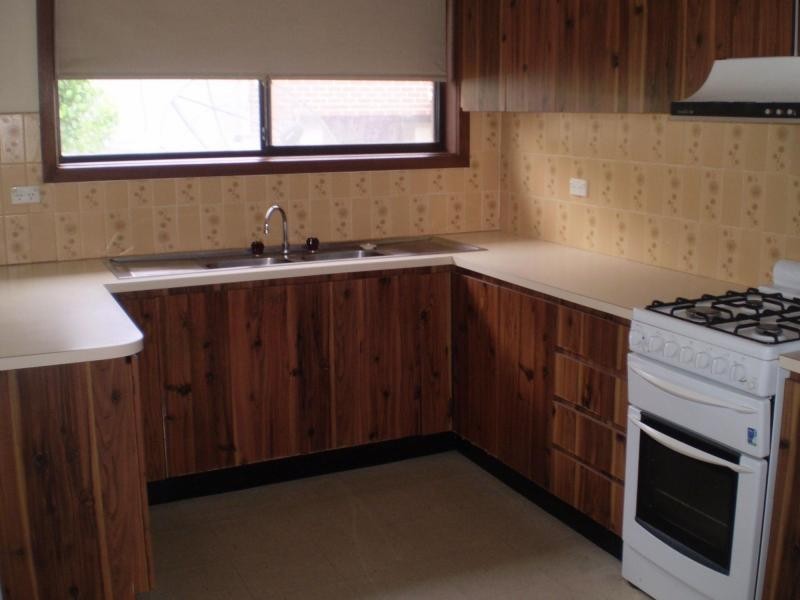 2/250 Melrose Drive, Tullamarine VIC 3043