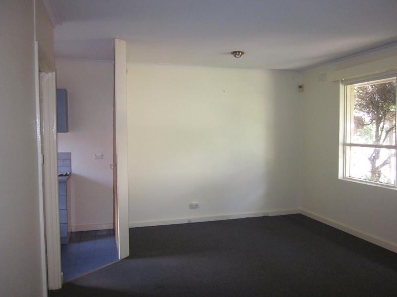 1/37 Grice Crescent, Essendon VIC 3040