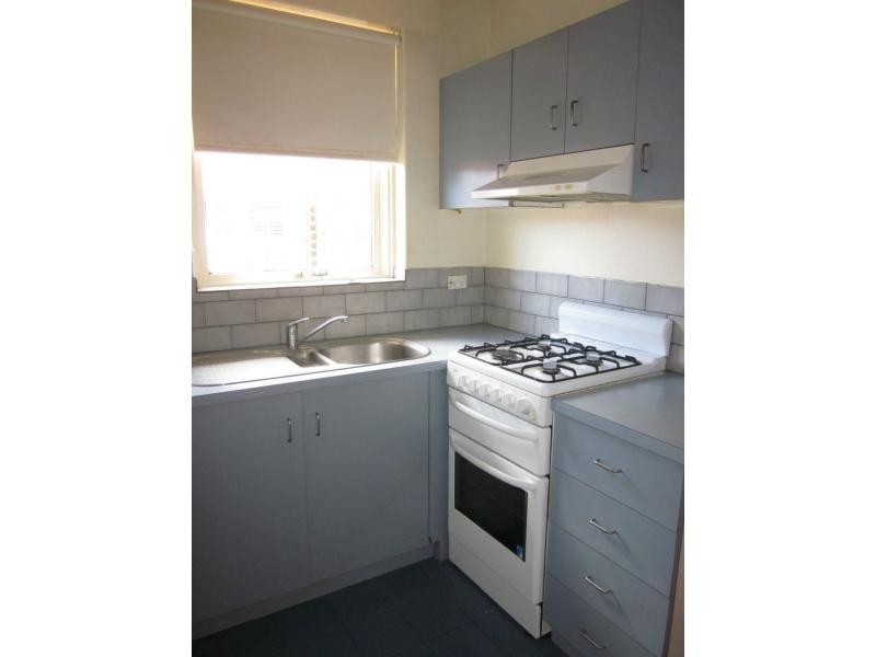 1/37 Grice Crescent, Essendon VIC 3040